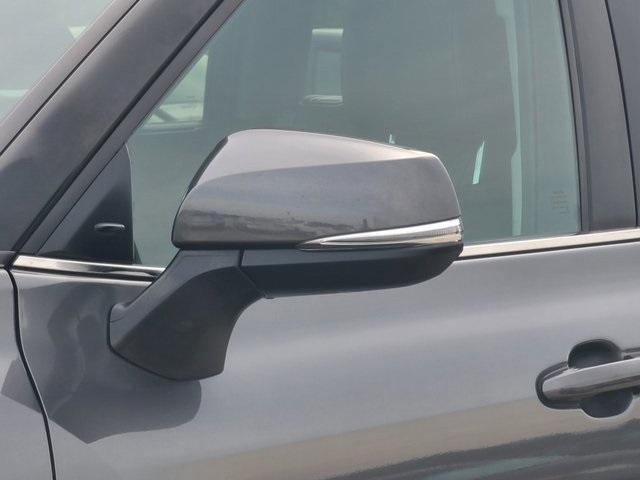 used 2023 Toyota Highlander car, priced at $33,876