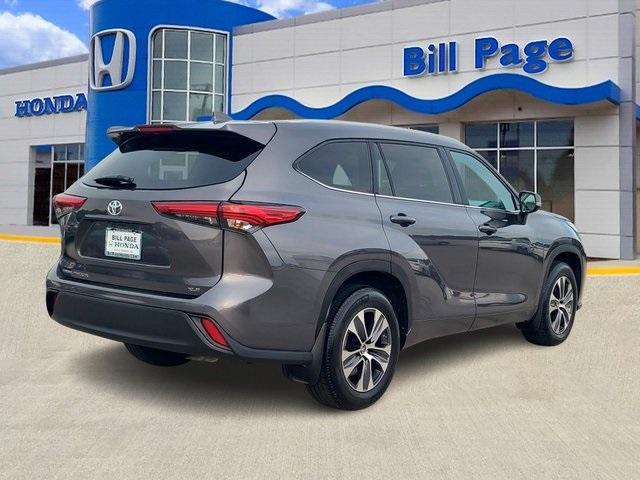 used 2023 Toyota Highlander car, priced at $33,876