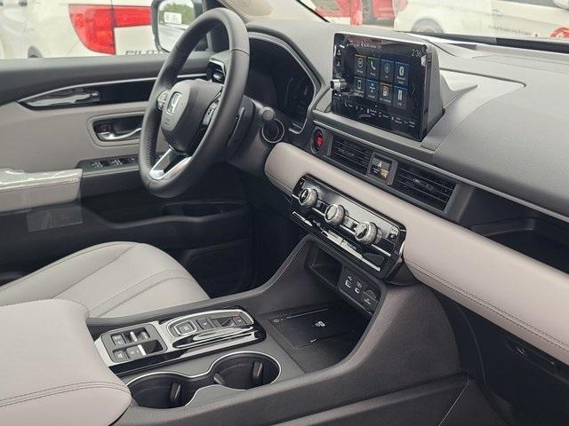 new 2025 Honda Pilot car, priced at $46,330
