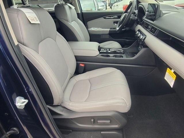 new 2025 Honda Pilot car, priced at $46,330