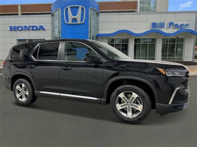 new 2025 Honda Pilot car, priced at $45,600