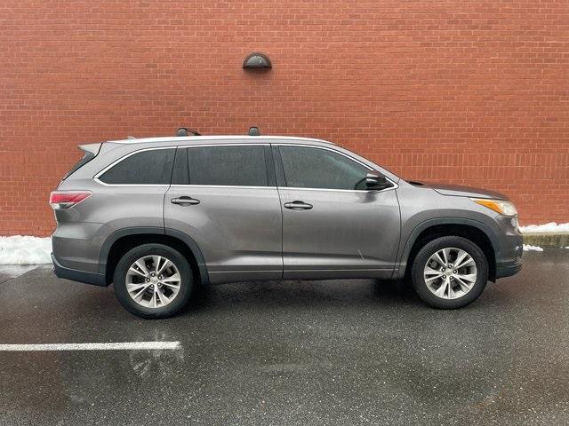 used 2014 Toyota Highlander car, priced at $16,750