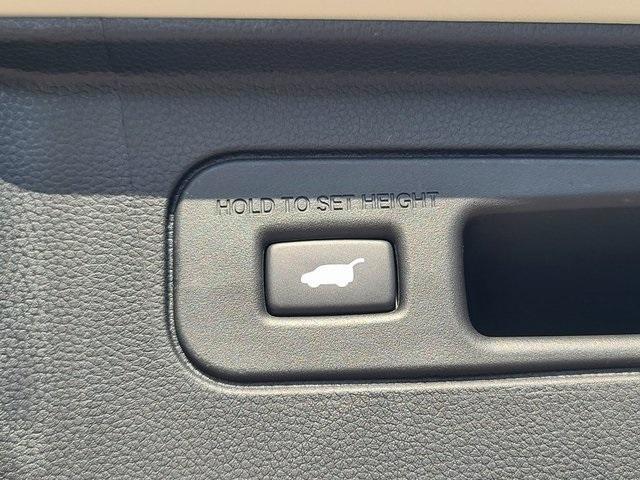 new 2025 Honda Pilot car, priced at $49,855