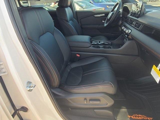 new 2025 Honda Pilot car, priced at $49,855