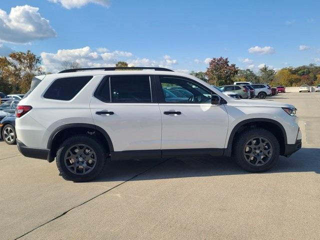 new 2025 Honda Pilot car, priced at $49,855