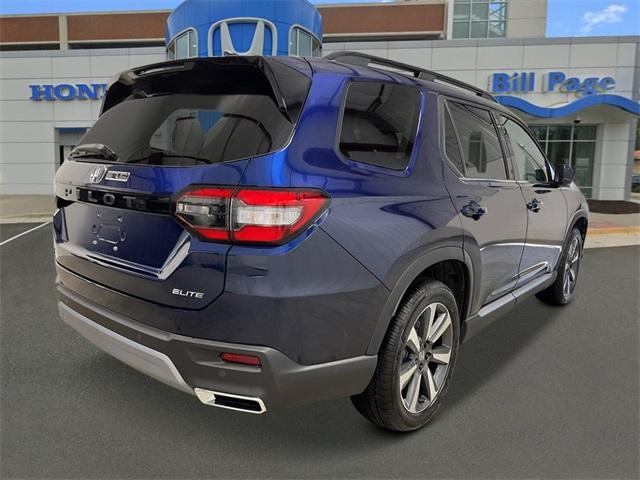 new 2025 Honda Pilot car, priced at $53,080