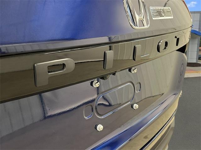 new 2025 Honda Pilot car, priced at $53,080