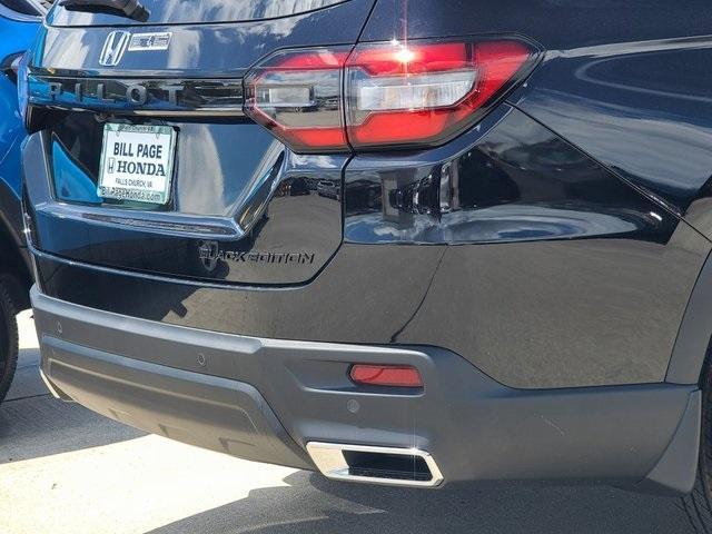 new 2025 Honda Pilot car, priced at $54,580