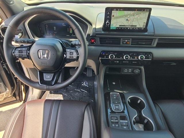 new 2025 Honda Pilot car, priced at $54,580