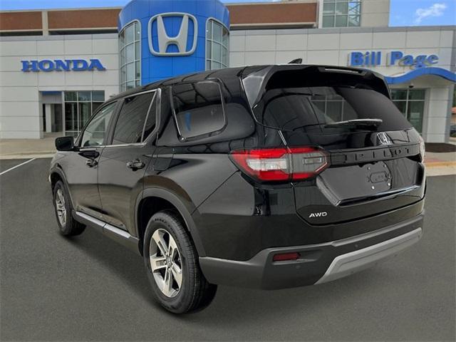 new 2025 Honda Pilot car, priced at $45,600