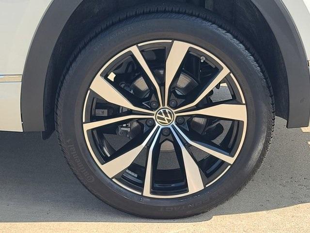used 2024 Volkswagen Atlas car, priced at $45,000