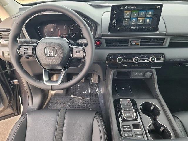 new 2025 Honda Pilot car, priced at $46,330