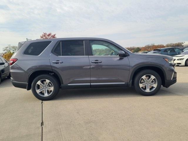 new 2025 Honda Pilot car, priced at $46,330