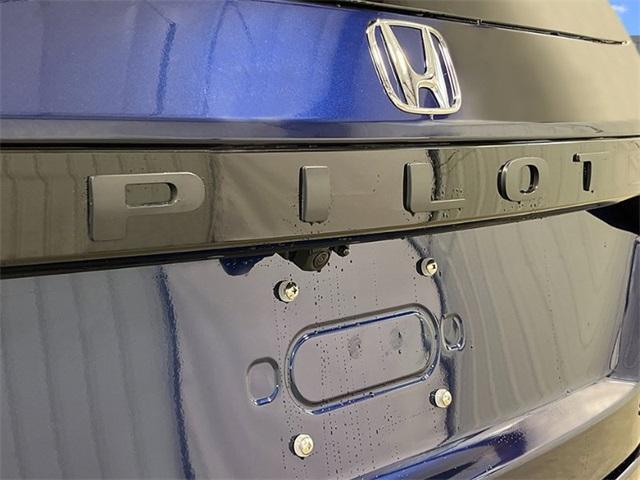 new 2025 Honda Pilot car, priced at $42,300