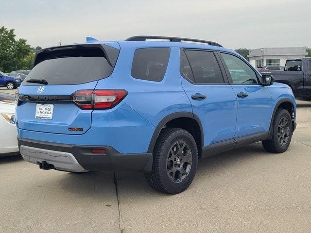 new 2025 Honda Pilot car, priced at $49,855