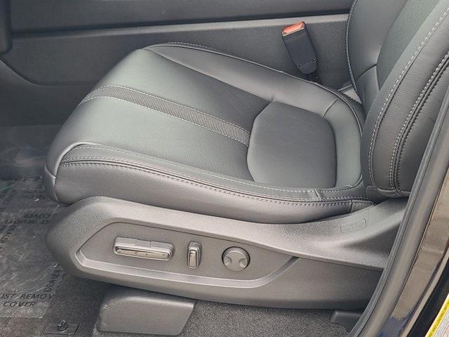 new 2025 Honda Pilot car, priced at $45,600