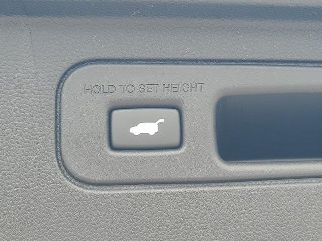 new 2025 Honda Pilot car, priced at $54,580