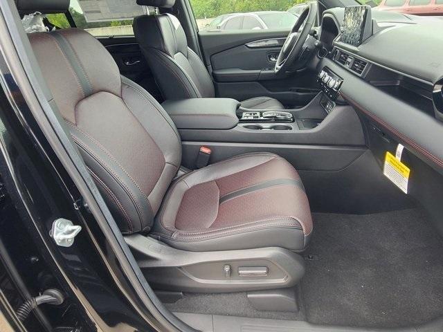 new 2025 Honda Pilot car, priced at $54,580