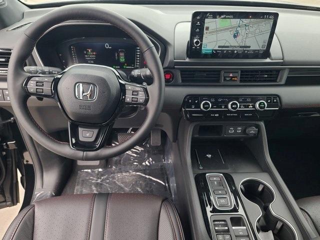 new 2025 Honda Pilot car, priced at $54,580