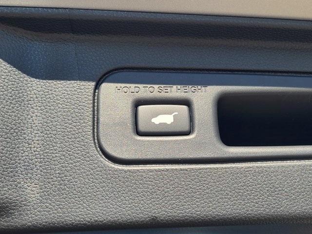 new 2025 Honda Pilot car, priced at $49,880