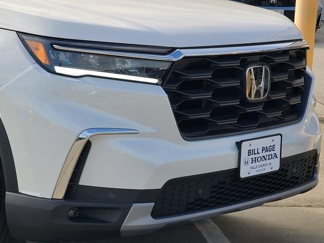 new 2025 Honda Pilot car, priced at $46,055