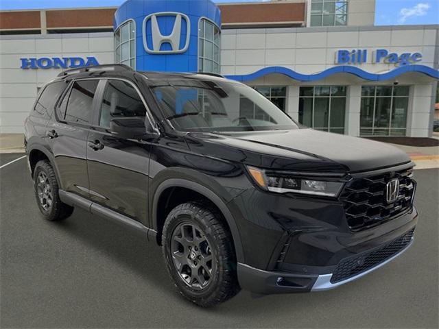 new 2025 Honda Pilot car, priced at $49,400