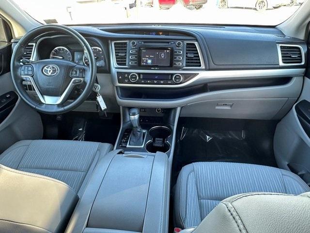 used 2015 Toyota Highlander car, priced at $19,750