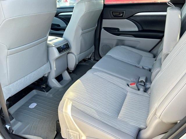 used 2015 Toyota Highlander car, priced at $19,750