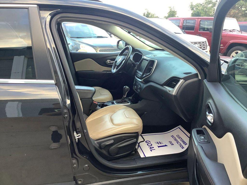 used 2015 Jeep Cherokee car, priced at $11,995