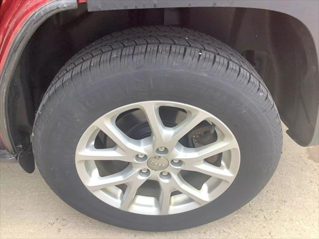 used 2015 Jeep Cherokee car, priced at $12,695