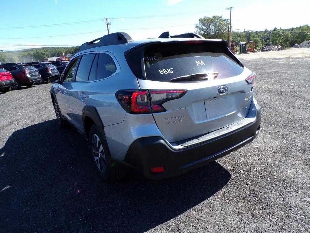 used 2025 Subaru Outback car, priced at $35,292
