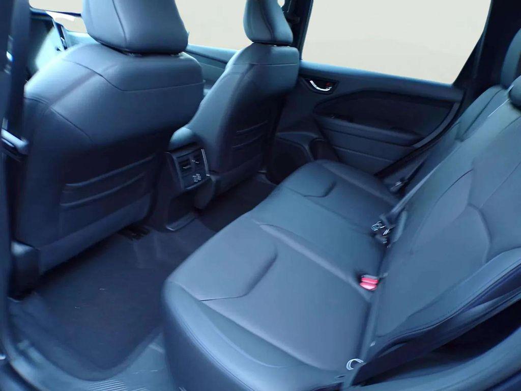new 2025 Subaru Forester car, priced at $39,999