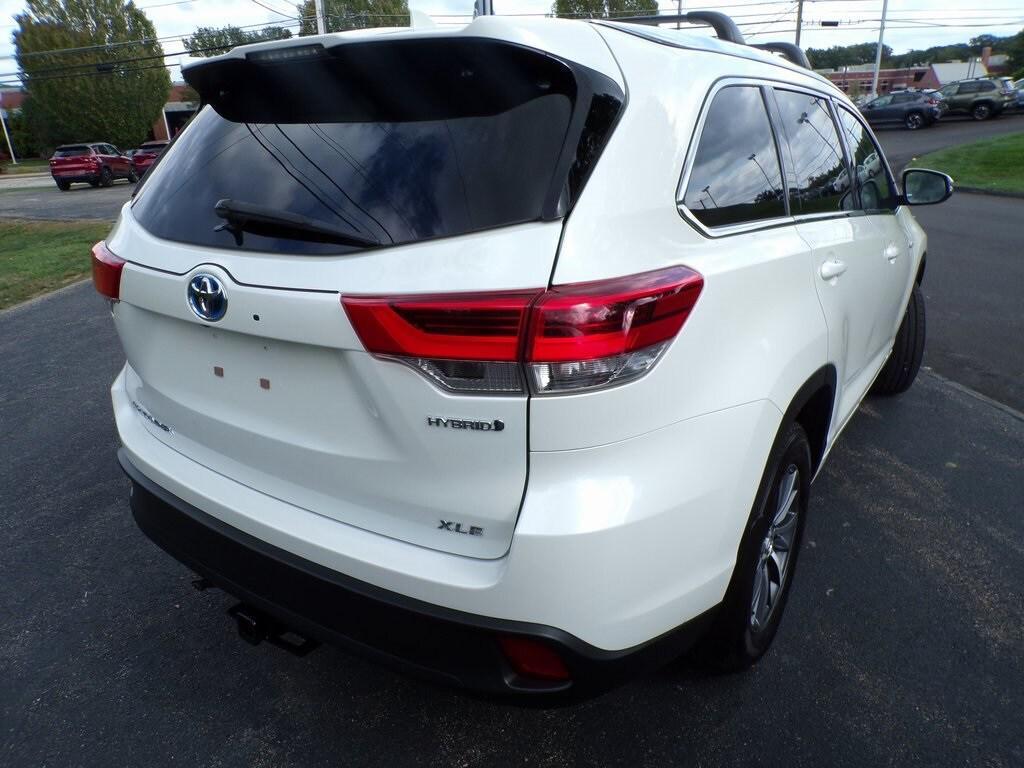 used 2018 Toyota Highlander Hybrid car, priced at $26,999