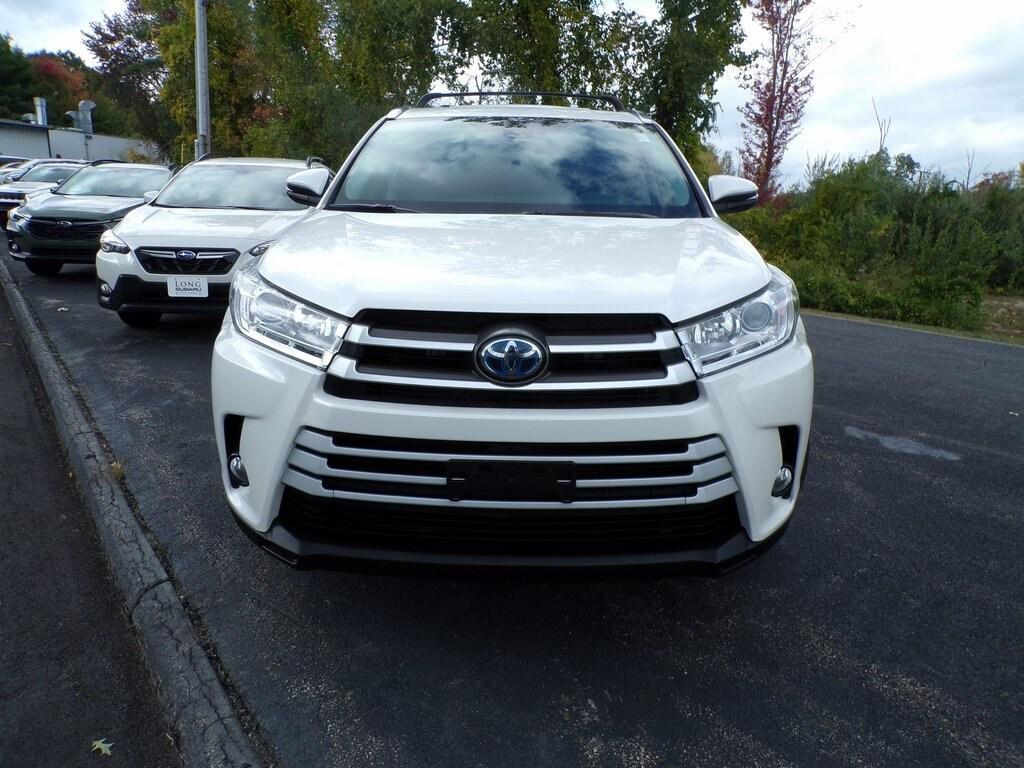 used 2018 Toyota Highlander Hybrid car, priced at $26,999