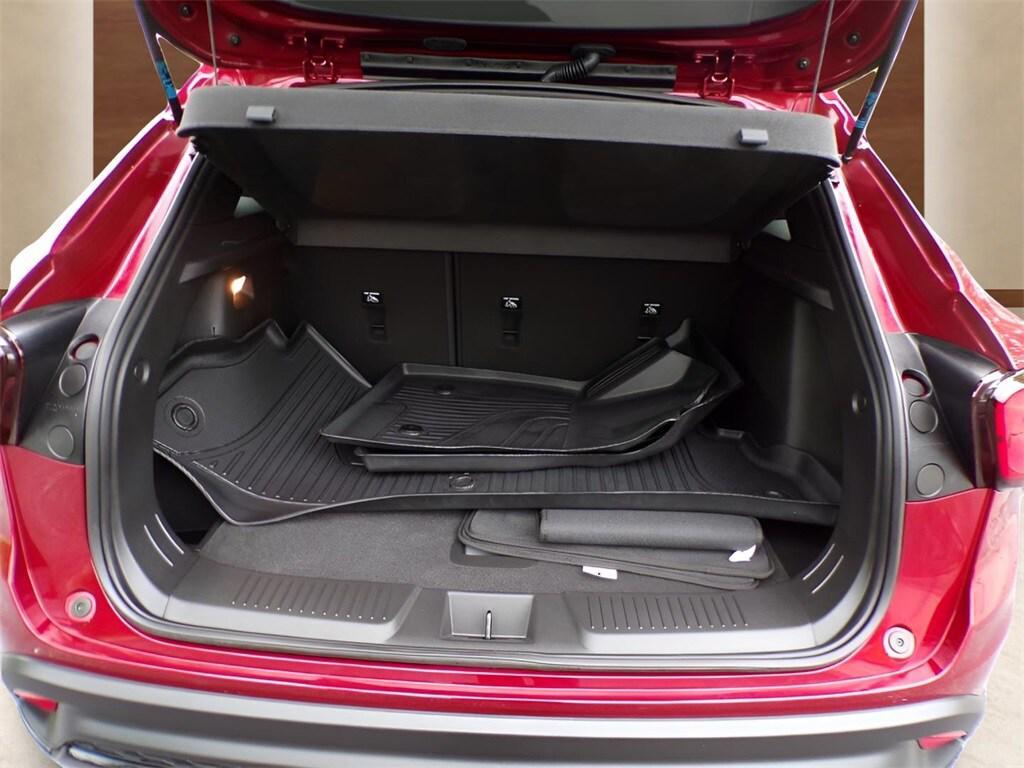 used 2024 Chevrolet Trax car, priced at $23,292