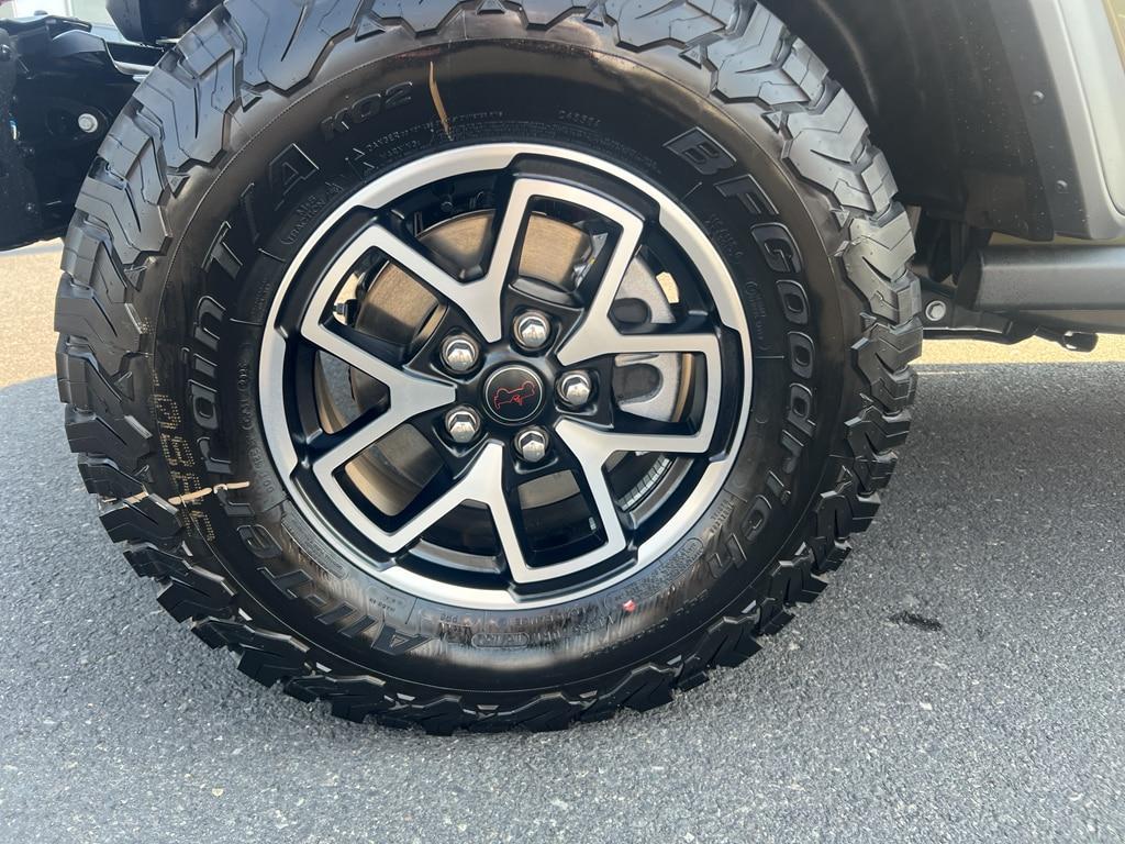new 2025 Jeep Wrangler car, priced at $60,254