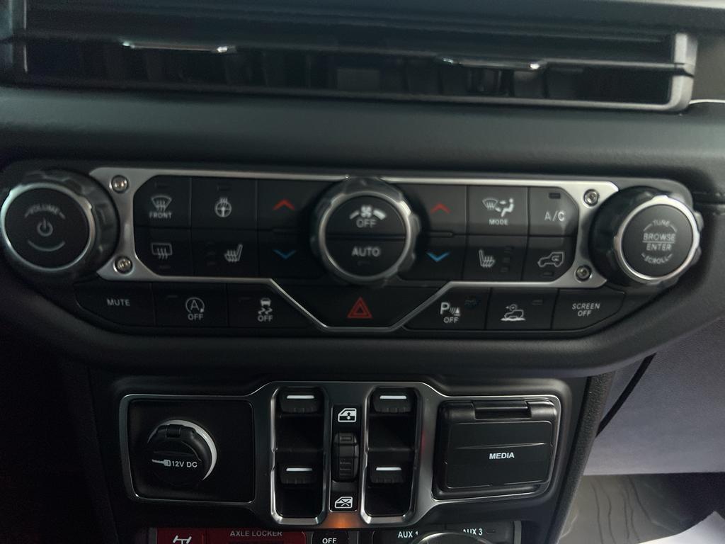new 2025 Jeep Gladiator car, priced at $57,634