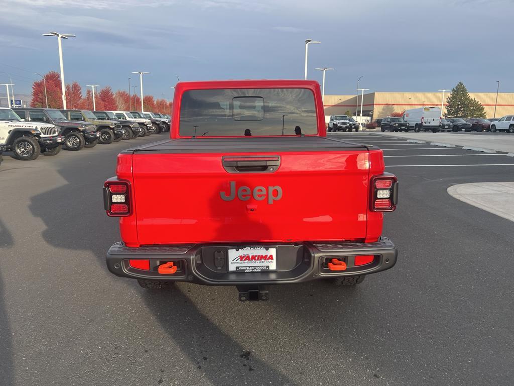 new 2025 Jeep Gladiator car, priced at $57,634