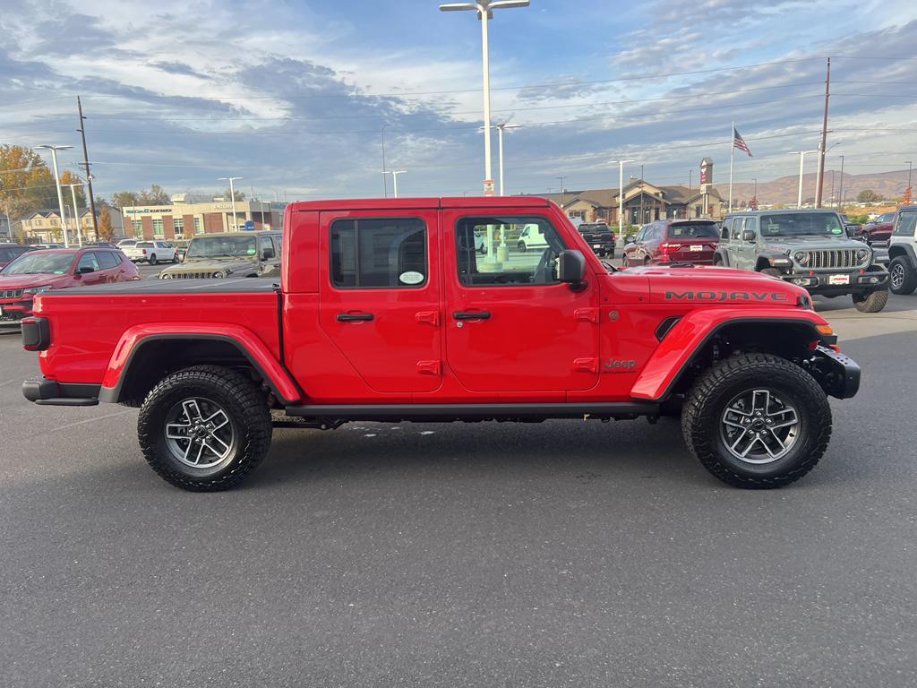 new 2025 Jeep Gladiator car, priced at $57,634