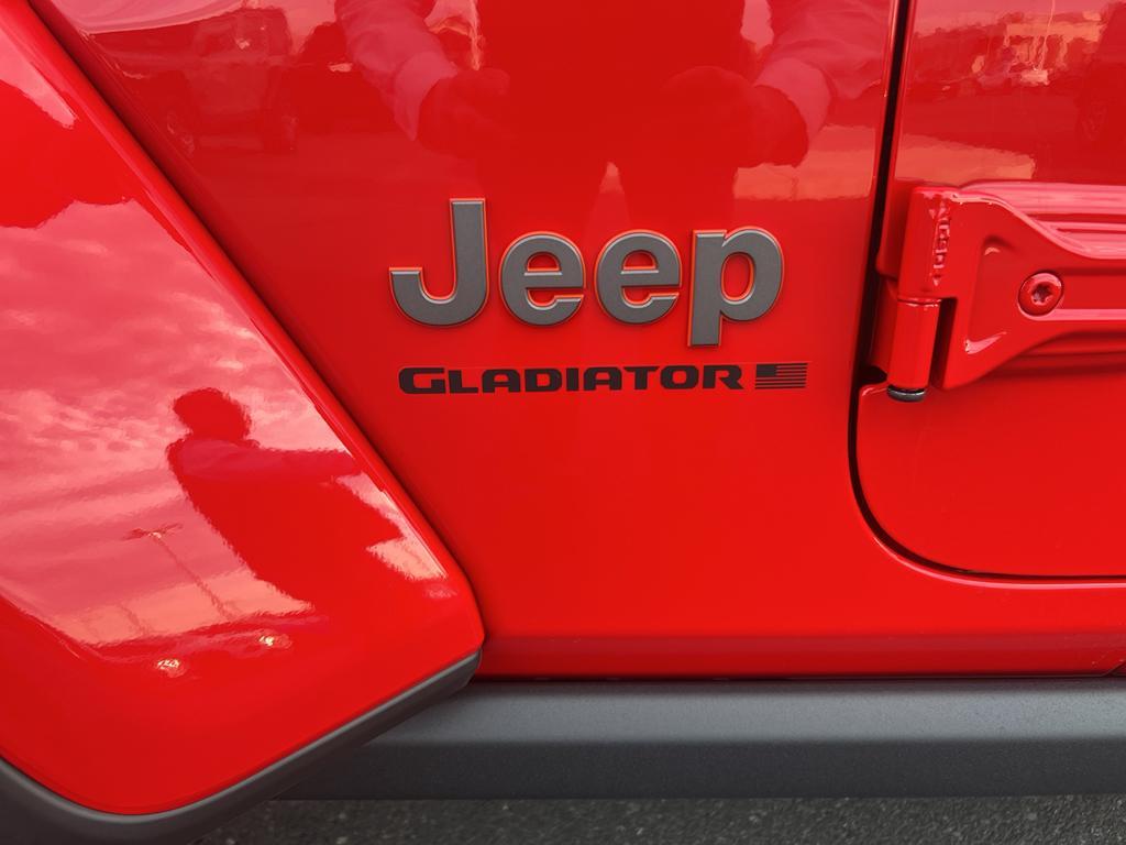 new 2025 Jeep Gladiator car, priced at $57,634