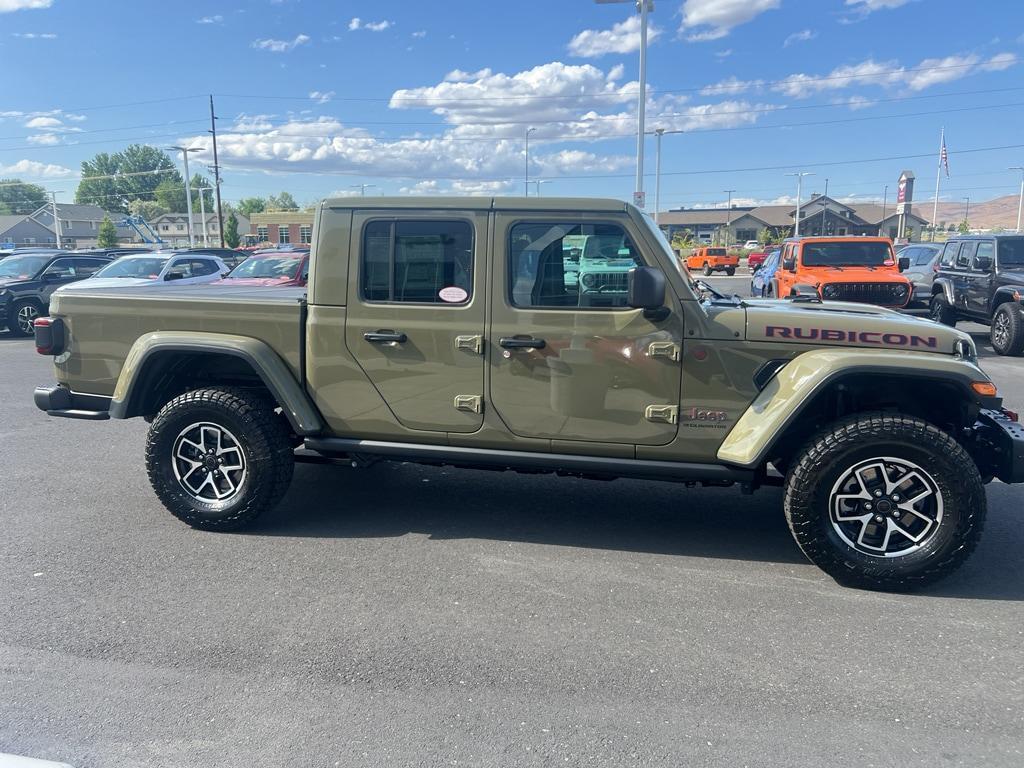 new 2025 Jeep Gladiator car, priced at $54,221
