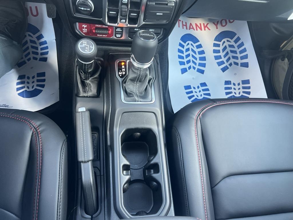 new 2025 Jeep Gladiator car, priced at $54,221