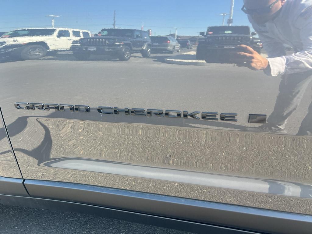 new 2025 Jeep Grand Cherokee car, priced at $51,596