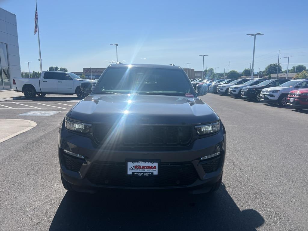 new 2025 Jeep Grand Cherokee car, priced at $51,596