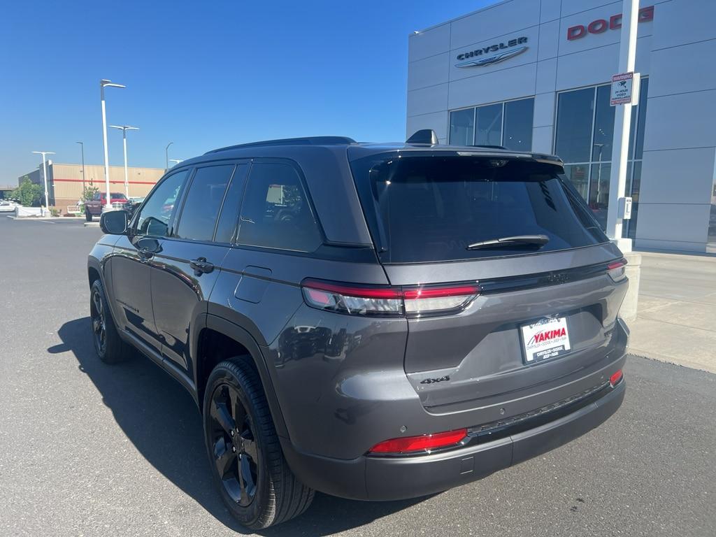 new 2025 Jeep Grand Cherokee car, priced at $51,596