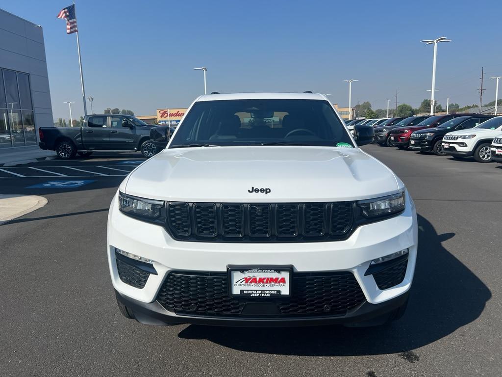 new 2025 Jeep Grand Cherokee car, priced at $52,540