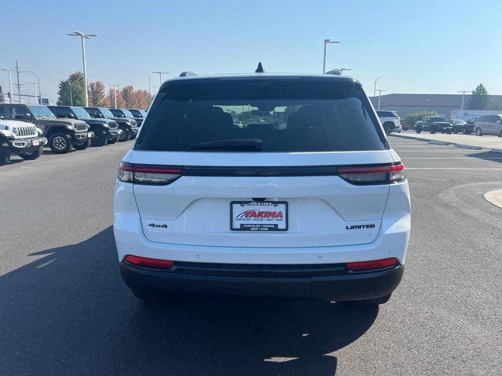new 2025 Jeep Grand Cherokee car, priced at $52,540