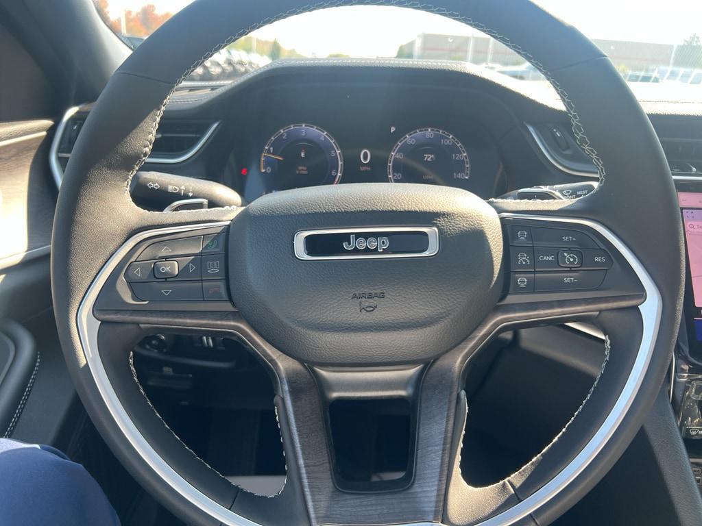 new 2025 Jeep Grand Cherokee car, priced at $52,540
