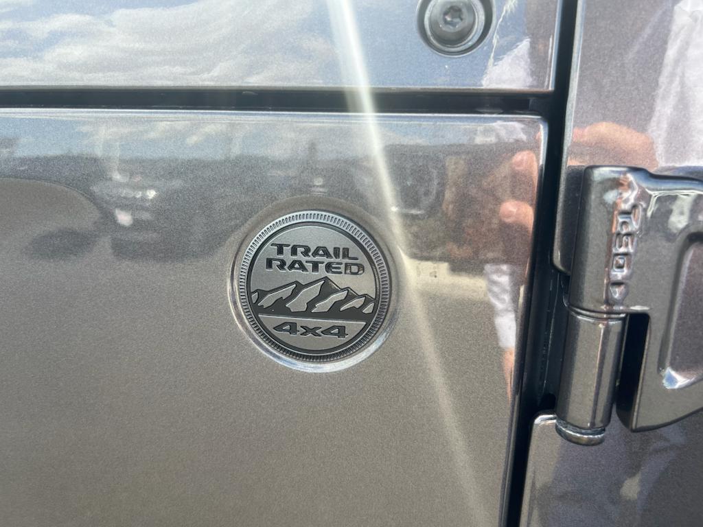 new 2025 Jeep Gladiator car, priced at $47,055