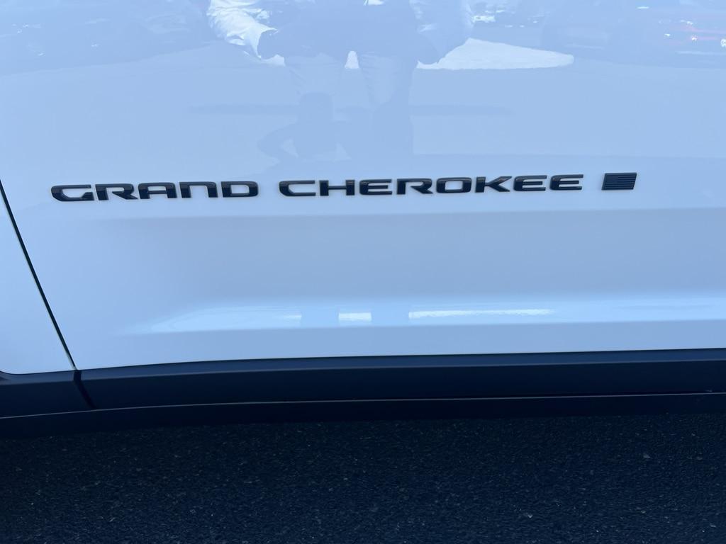 new 2025 Jeep Grand Cherokee car, priced at $47,345